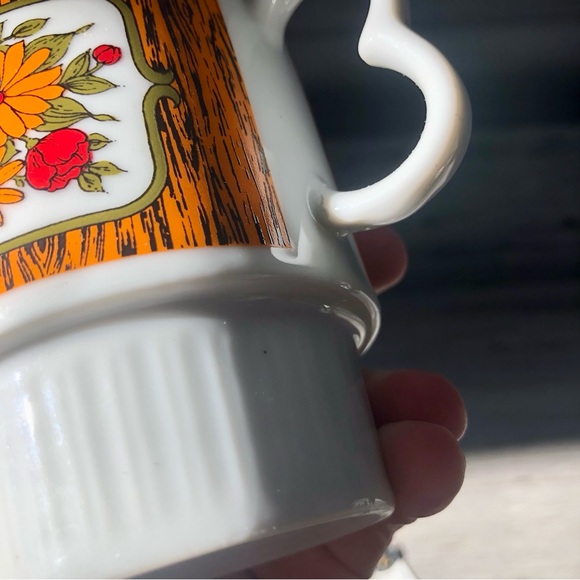 Vintage 1970s Made in Japan Ceramic MCM Floral Stackable Mugs - Picture 14 of 15